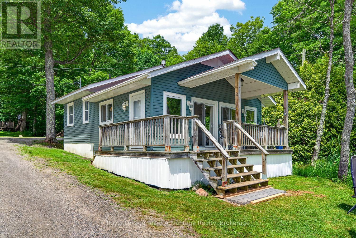 9 - 7 SILVER POINT ROAD