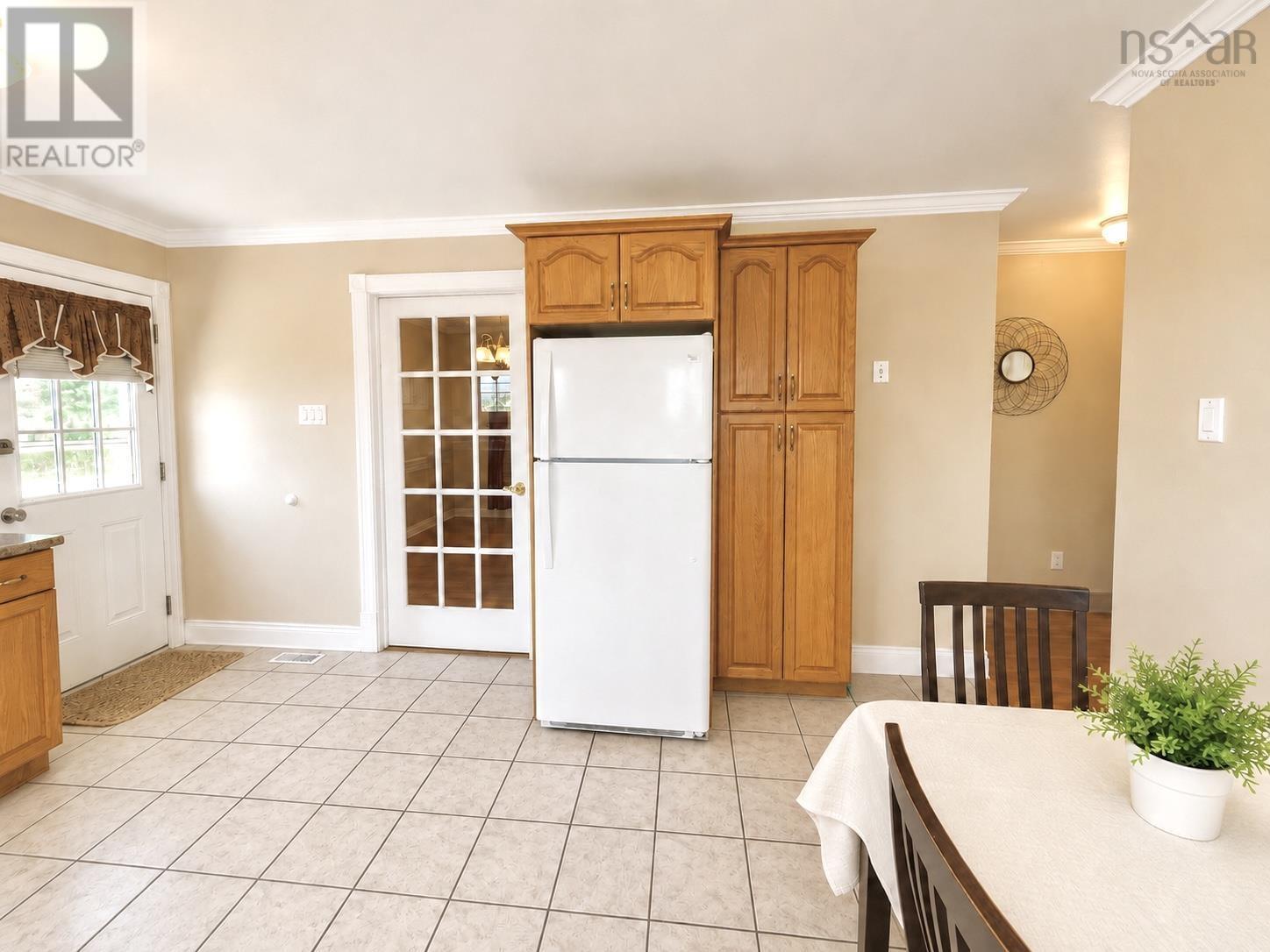 136 Flying Cloud Drive - Photo 4
