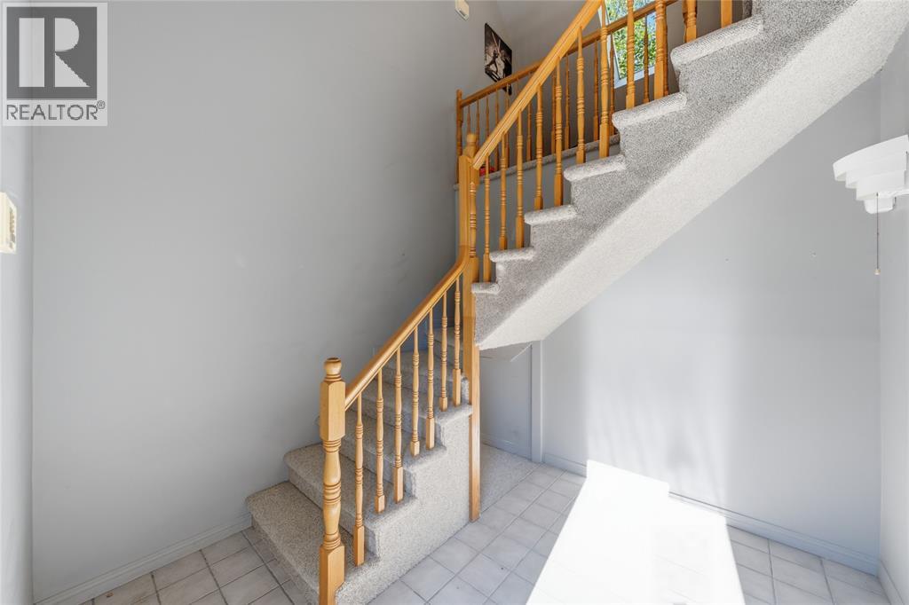 953 EXMOUTH STREET - Photo 3