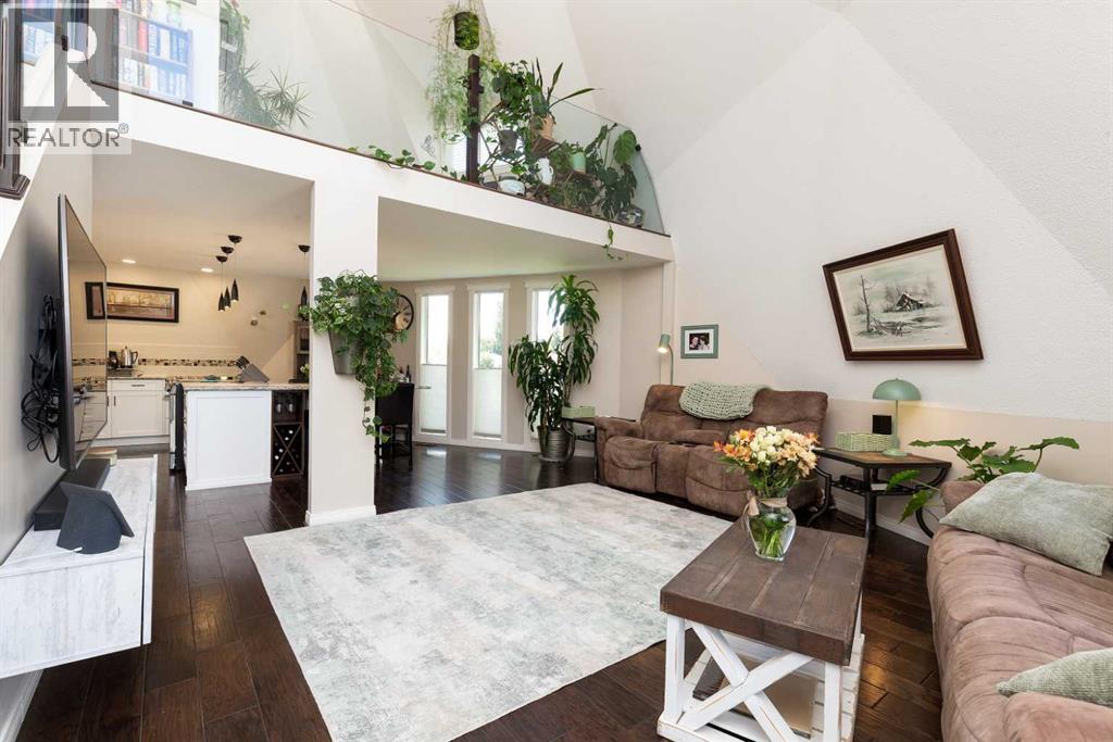 115 Iroquois Crescent W