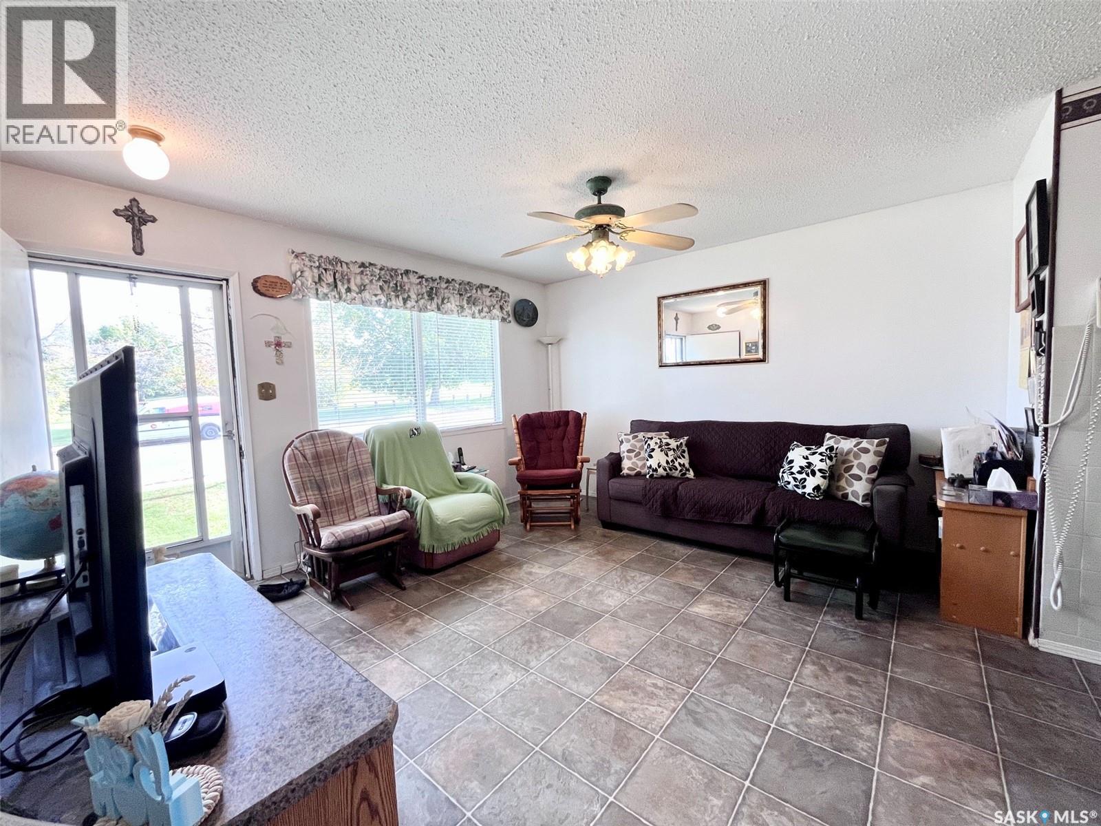 99 Bowerman CRESCENT