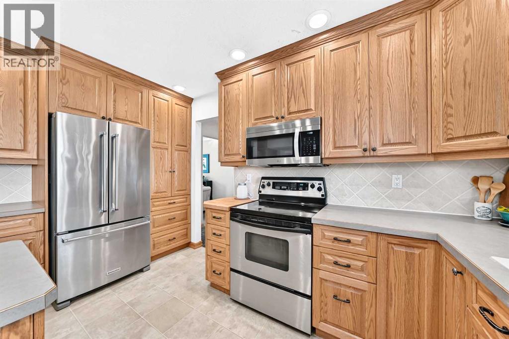 12 Cantrell Bay SW