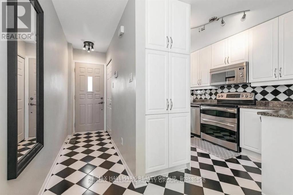 #5 - 395 BELL STREET S