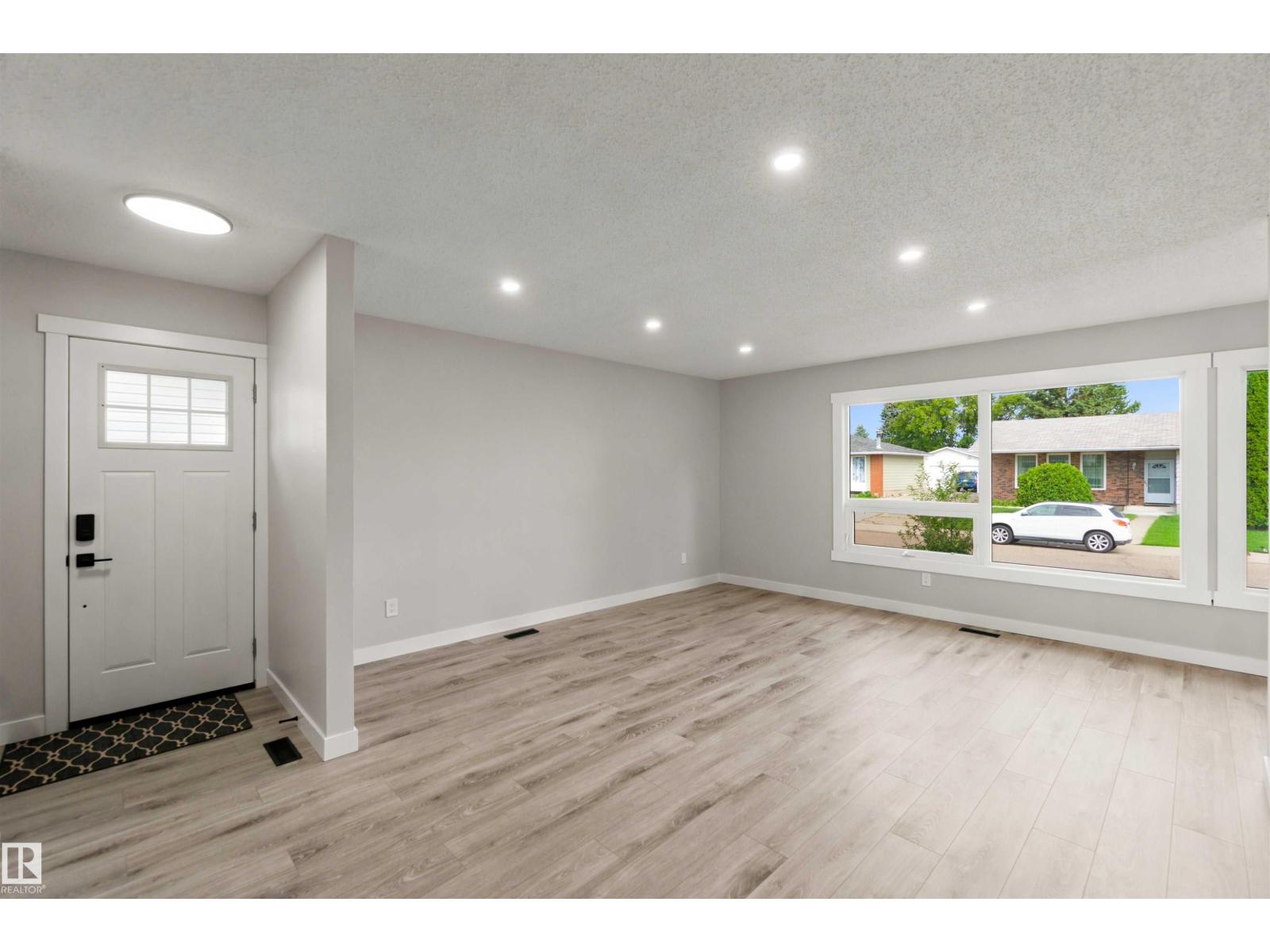 4129 134A AV NW