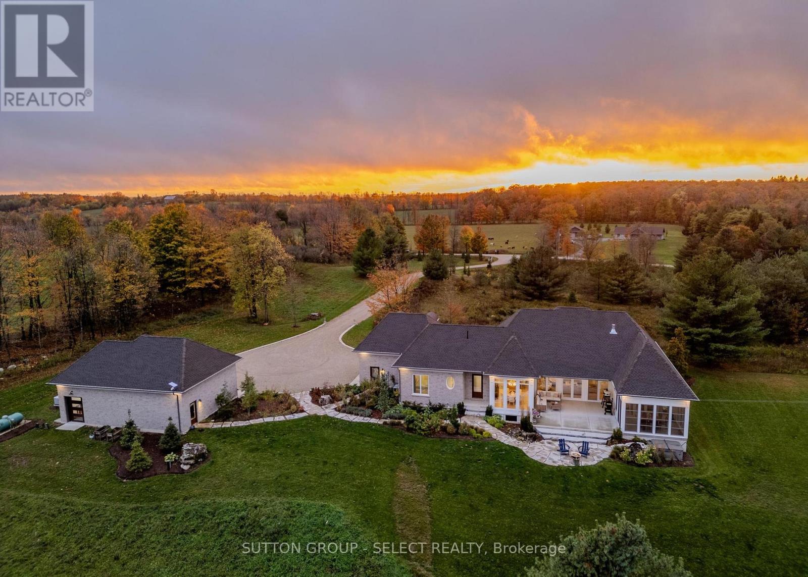 472715 SOUTHGATE 47 SIDE ROAD