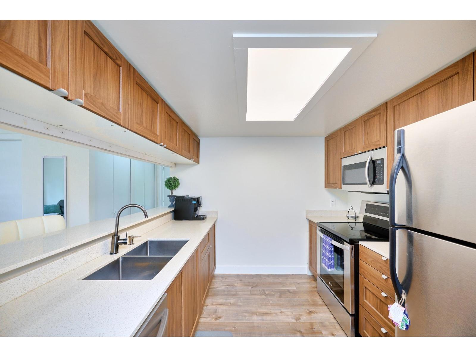 705 10523 UNIVERSITY DRIVE