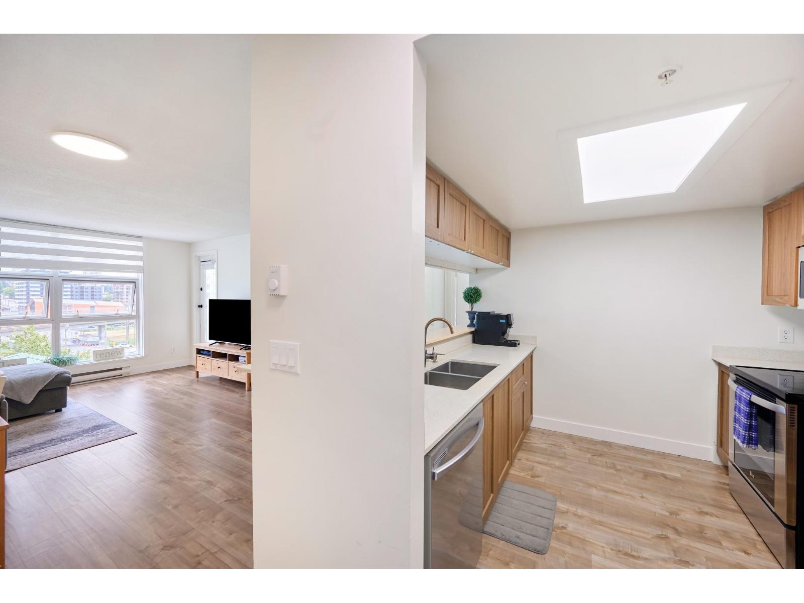 705 10523 UNIVERSITY DRIVE