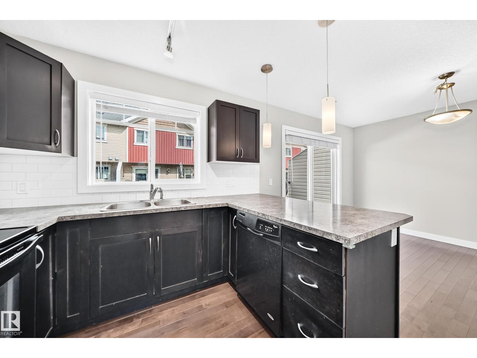 #73 9535 217 ST NW