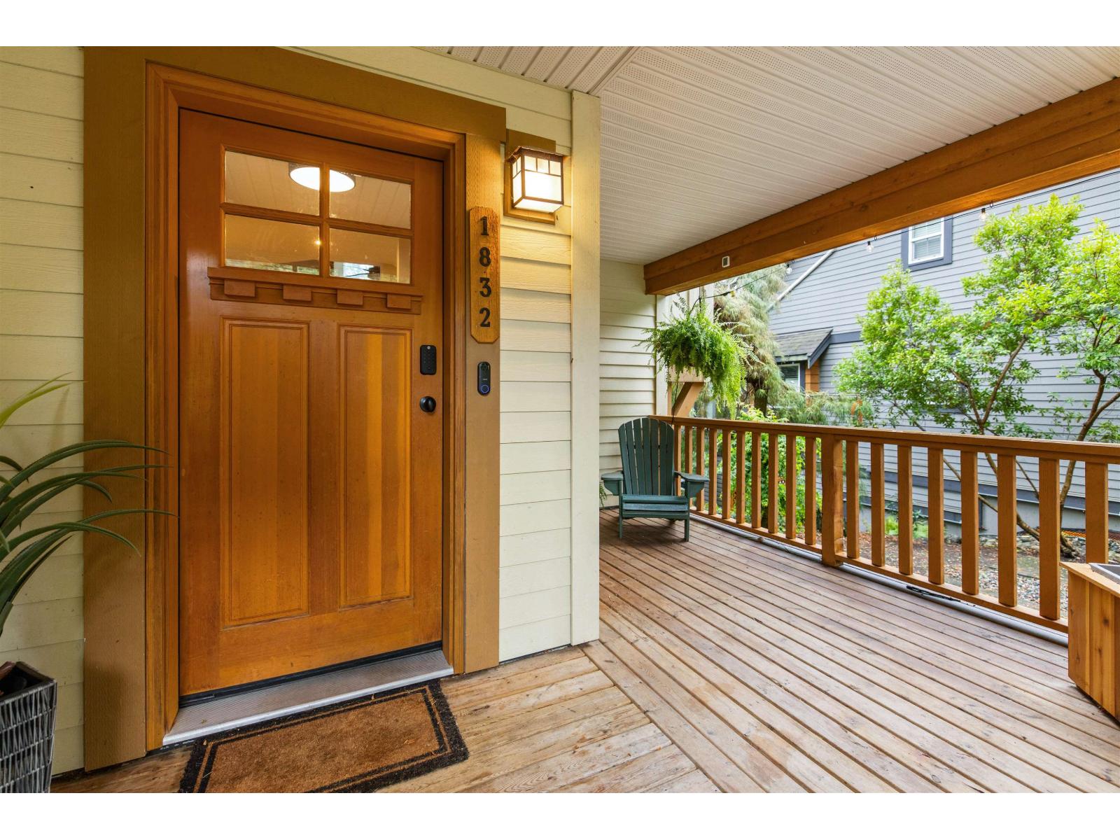 1832 HUCKLEBERRY BEND, Cultus Lake South