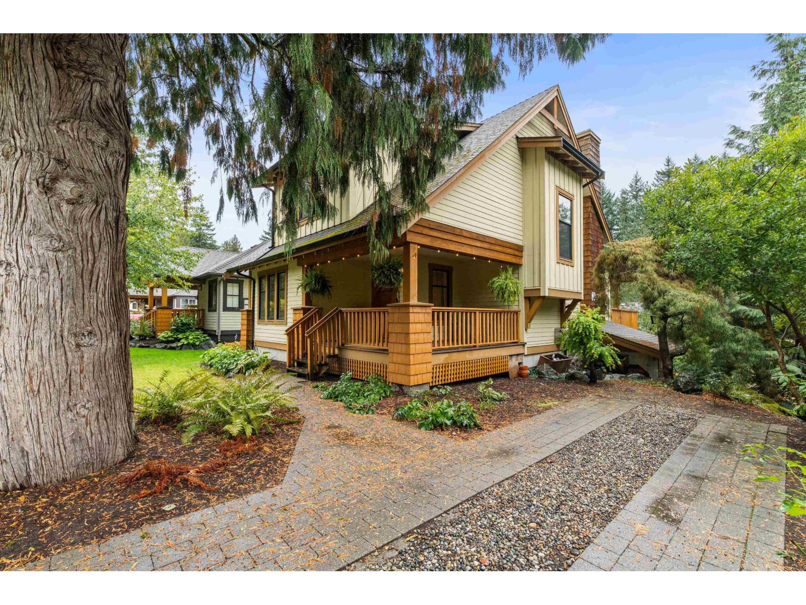 1832 HUCKLEBERRY BEND, Cultus Lake South