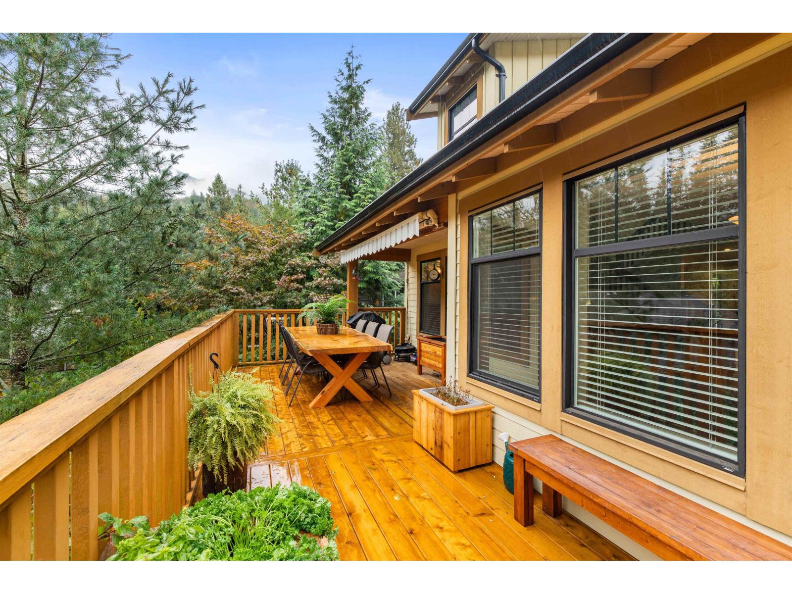 1832 HUCKLEBERRY BEND, Cultus Lake South
