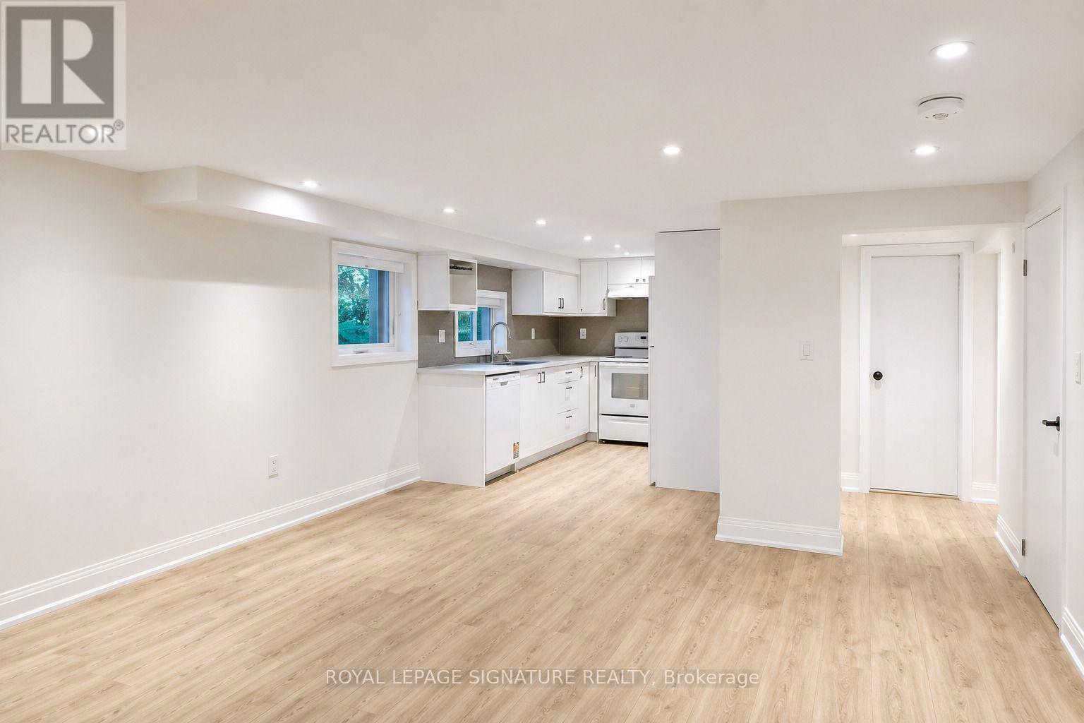 BASEMENT UNIT 2 - 64 TWENTY THIRD STREET
