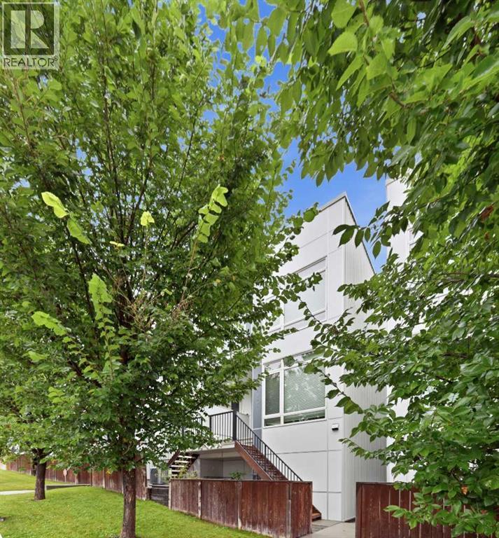 2, 3804 Parkhill Place SW