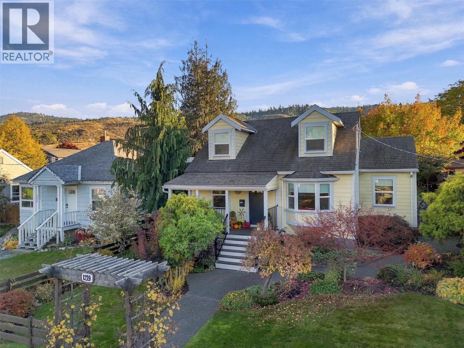 1219 DOMINION Street