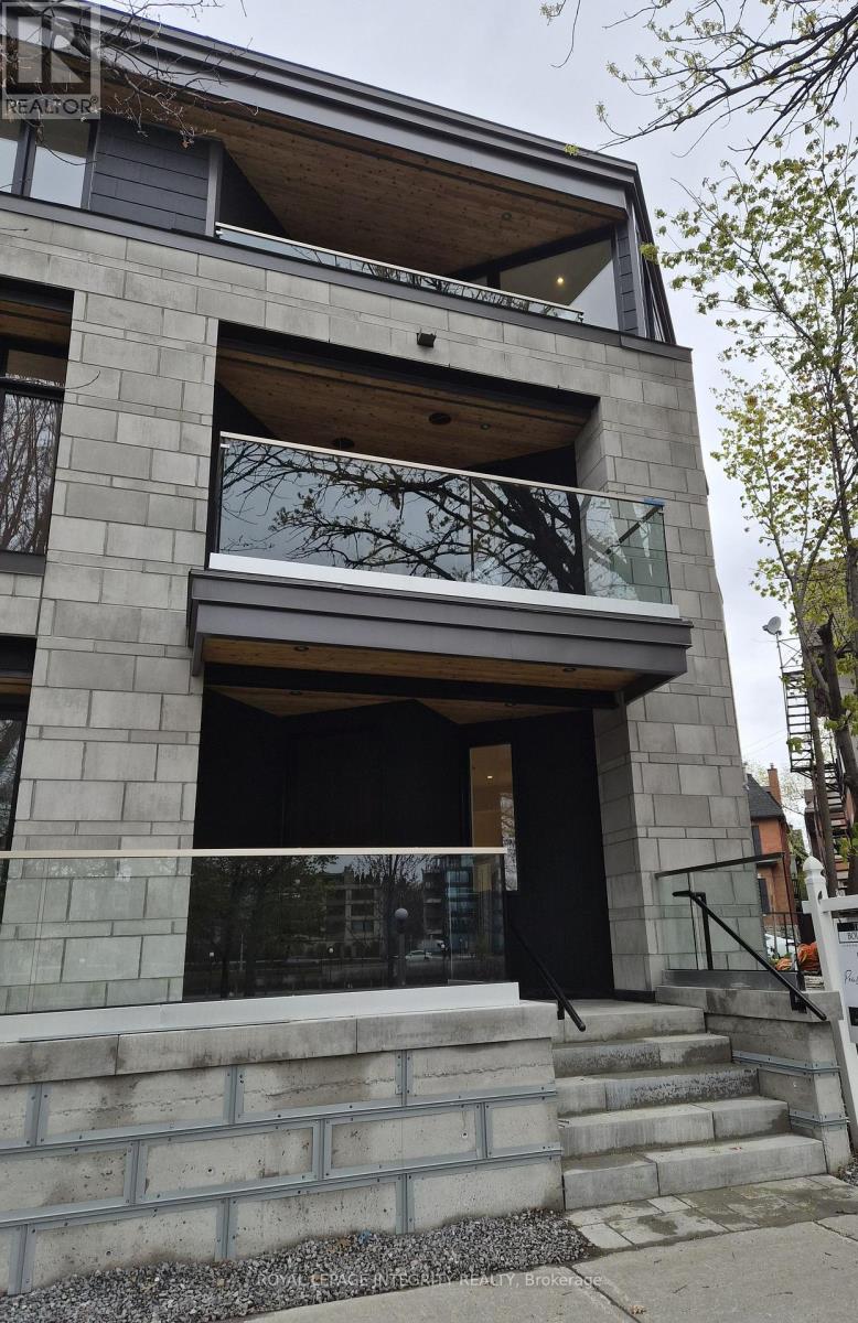 112 QUEEN ELIZABETH DRIVE