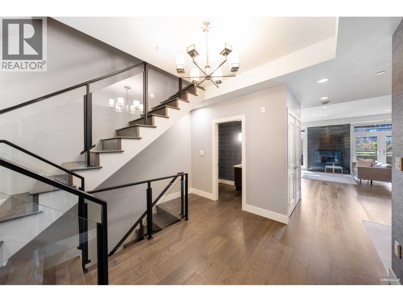 453 13TH STREET