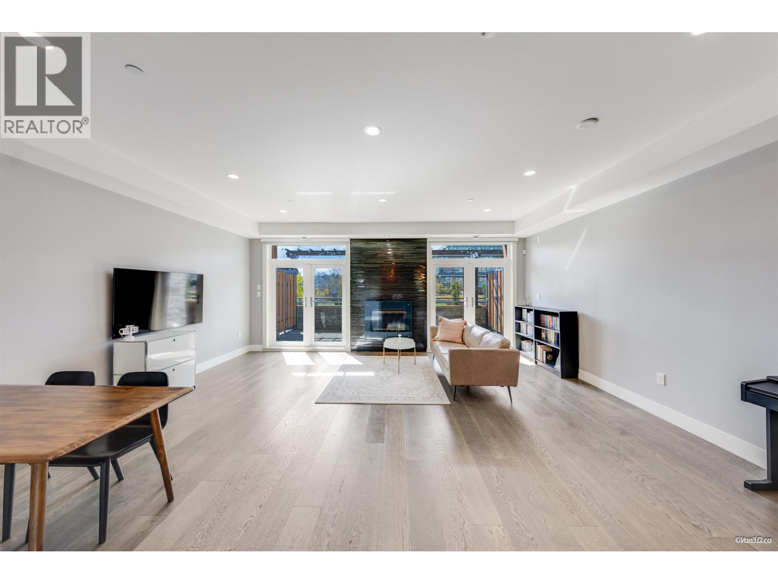 453 13TH STREET