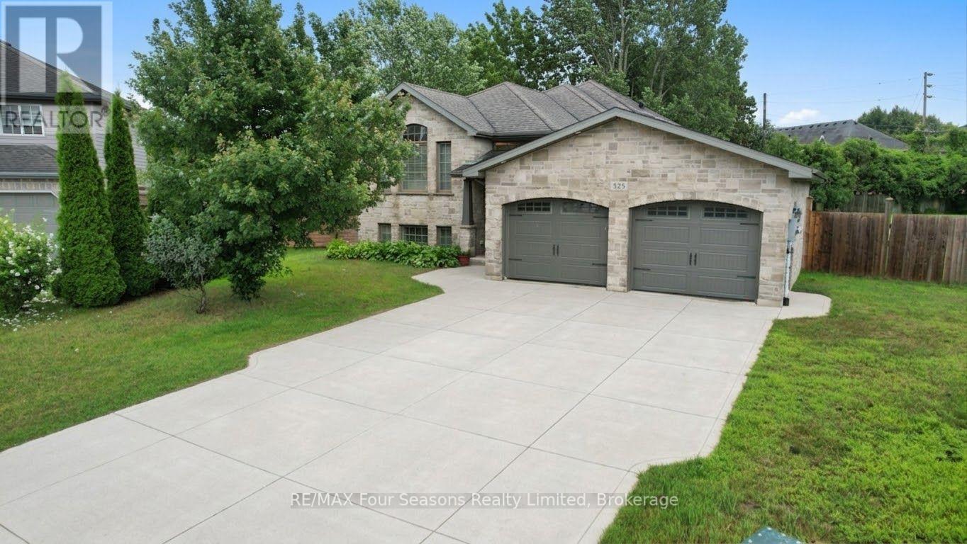 325 GINGRICH CRESCENT