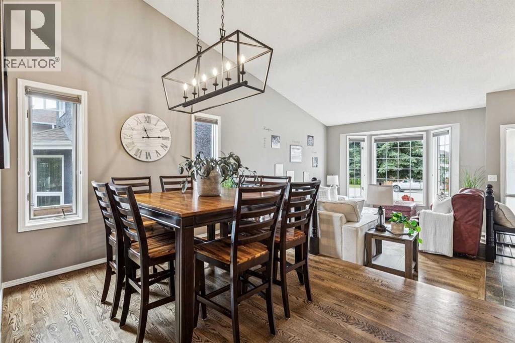 190 Mt Robson Close SE
