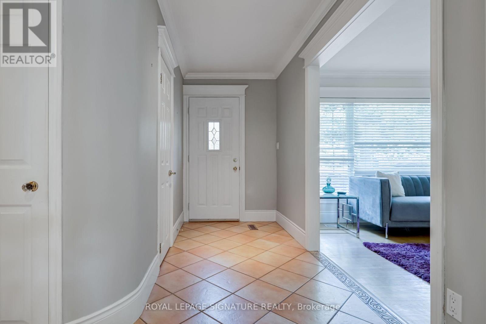 383 MAPLEHURST AVENUE