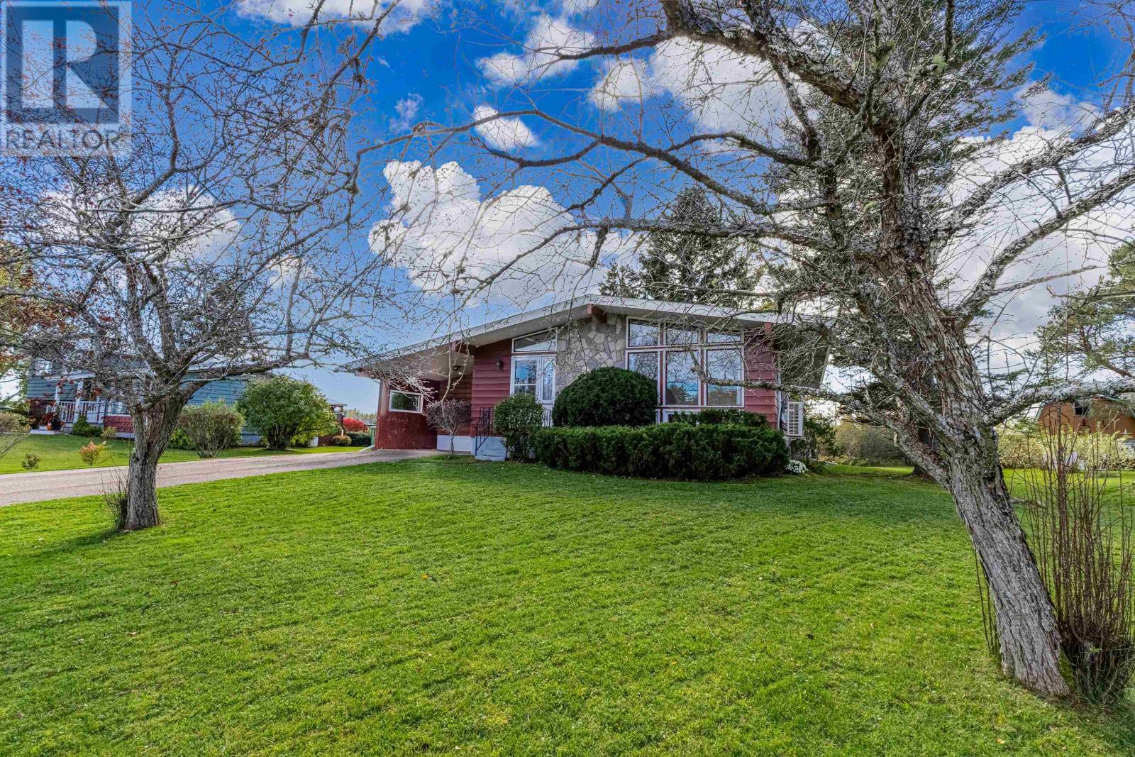 84 SUNSET Drive - Photo 2