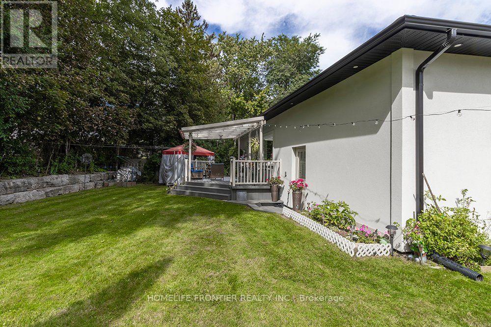 32 DAVIDSON ROAD