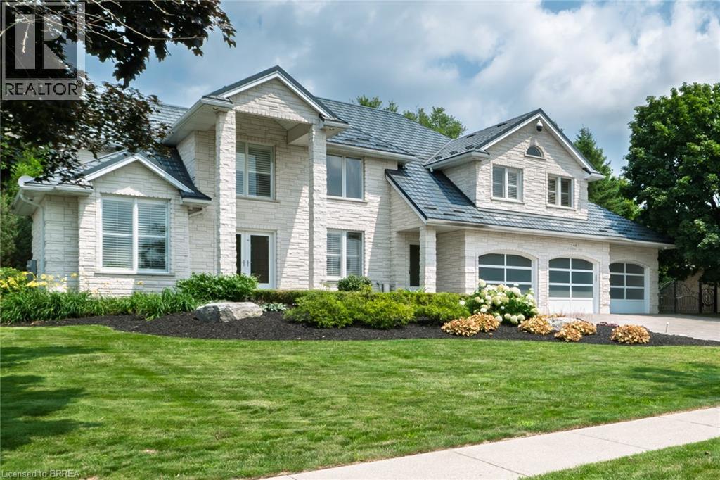 44 ST ANDREW'S Drive