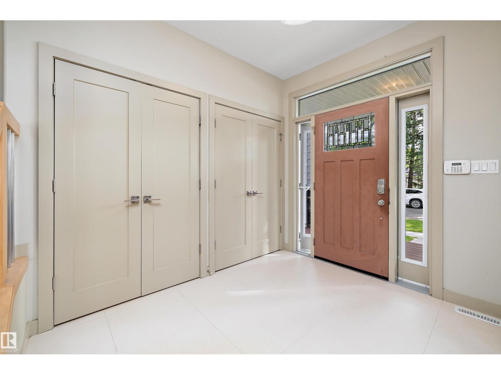 11534 122 ST NW