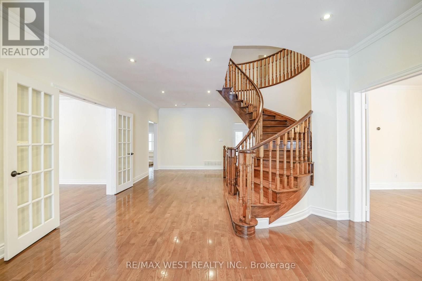 81 WOODVIEW DRIVE
