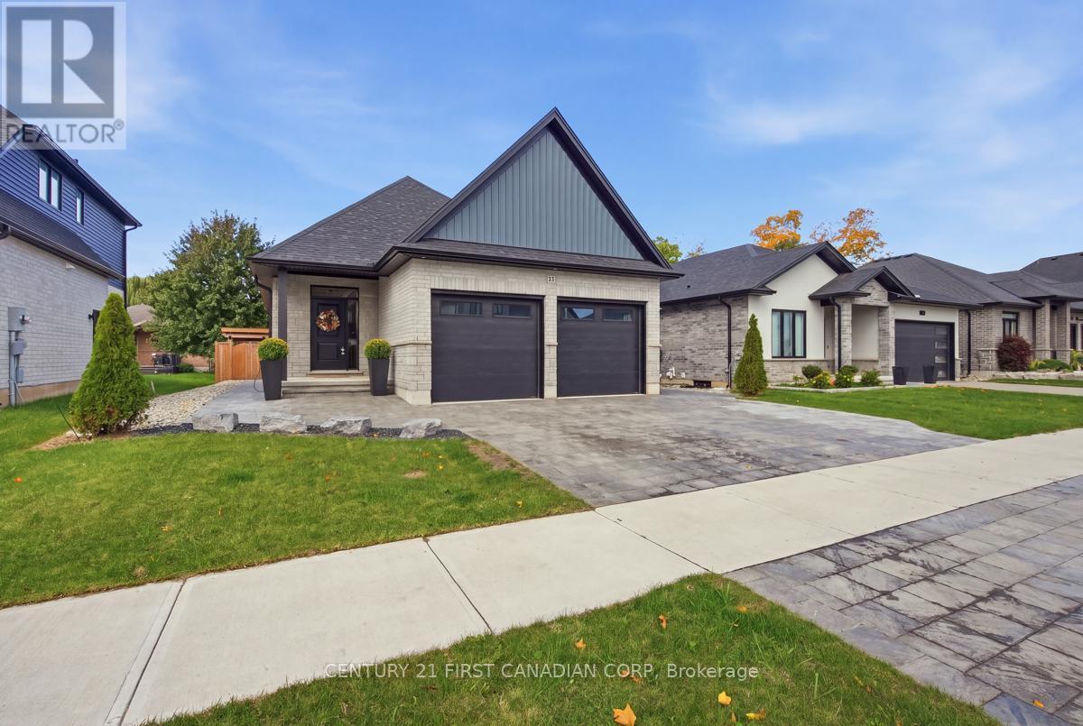 12 BRISCOE CRESCENT