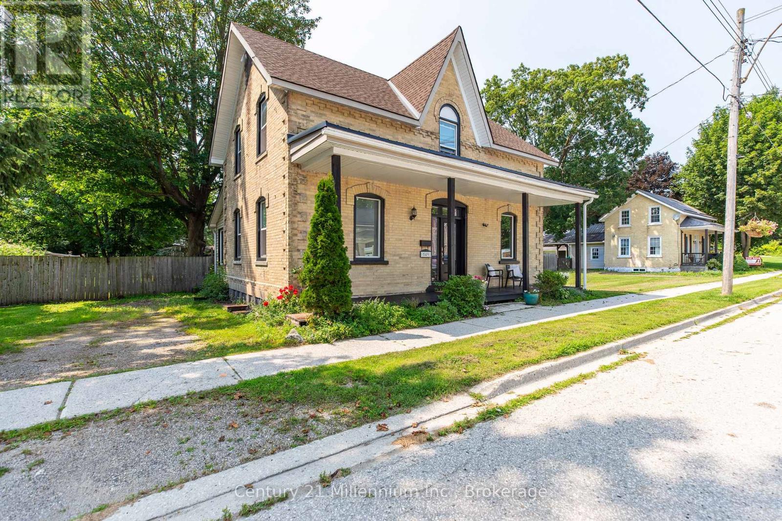 549 LOUISA STREET
