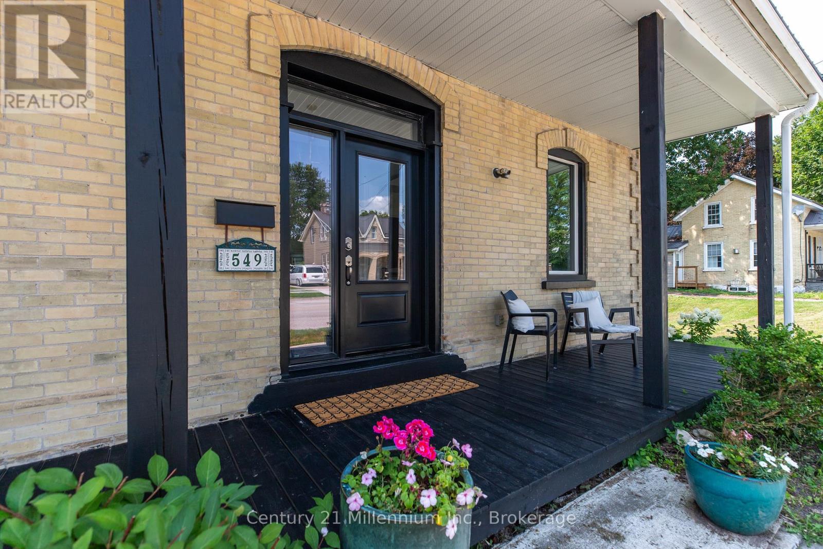 549 LOUISA STREET