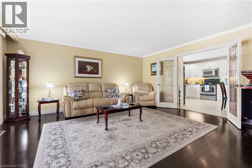 58 CENTENNIAL Parkway S