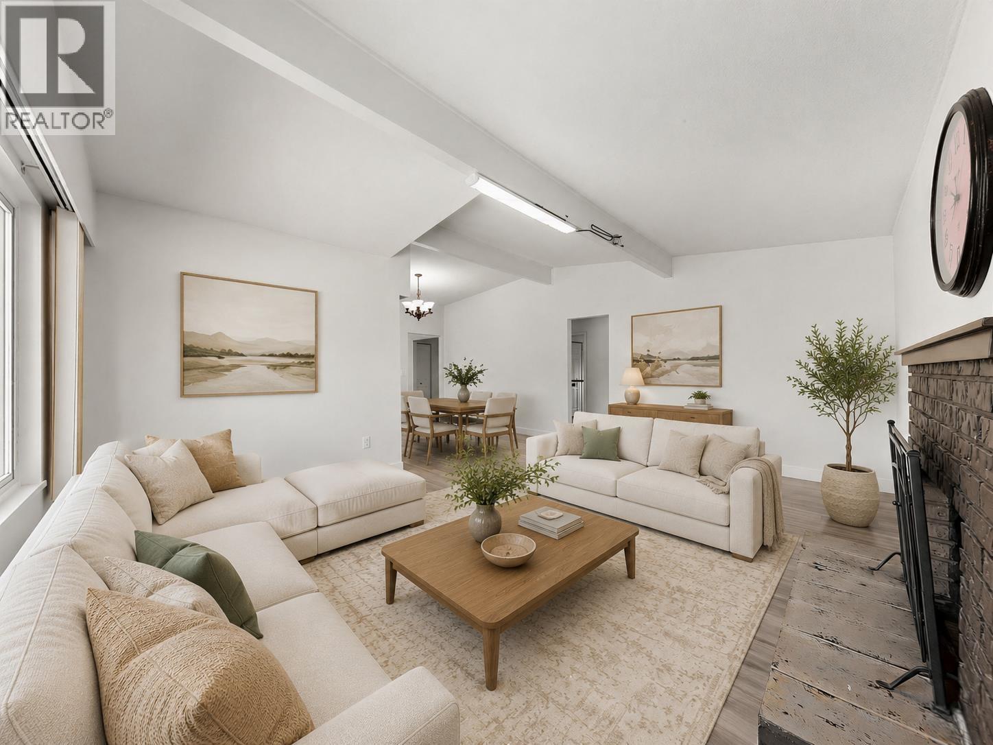 1152 GLADE COURT
