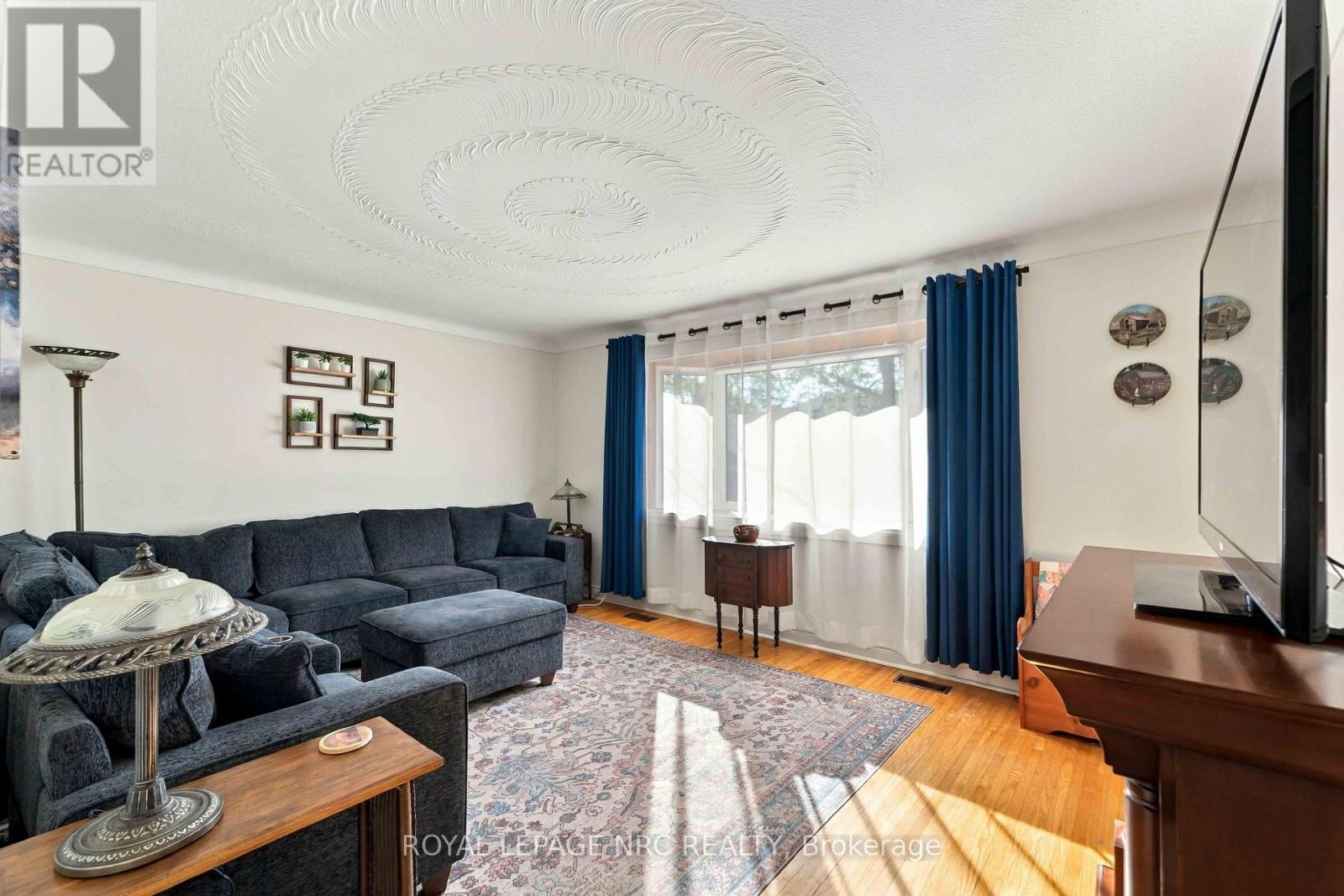52 NORTHHAVEN ROAD