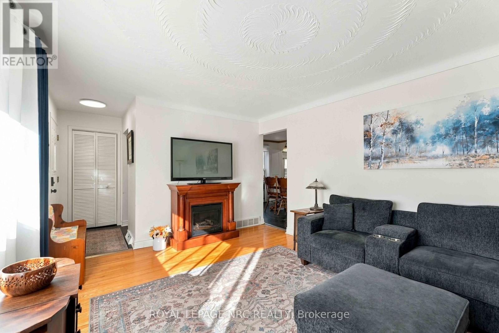 52 NORTHHAVEN ROAD
