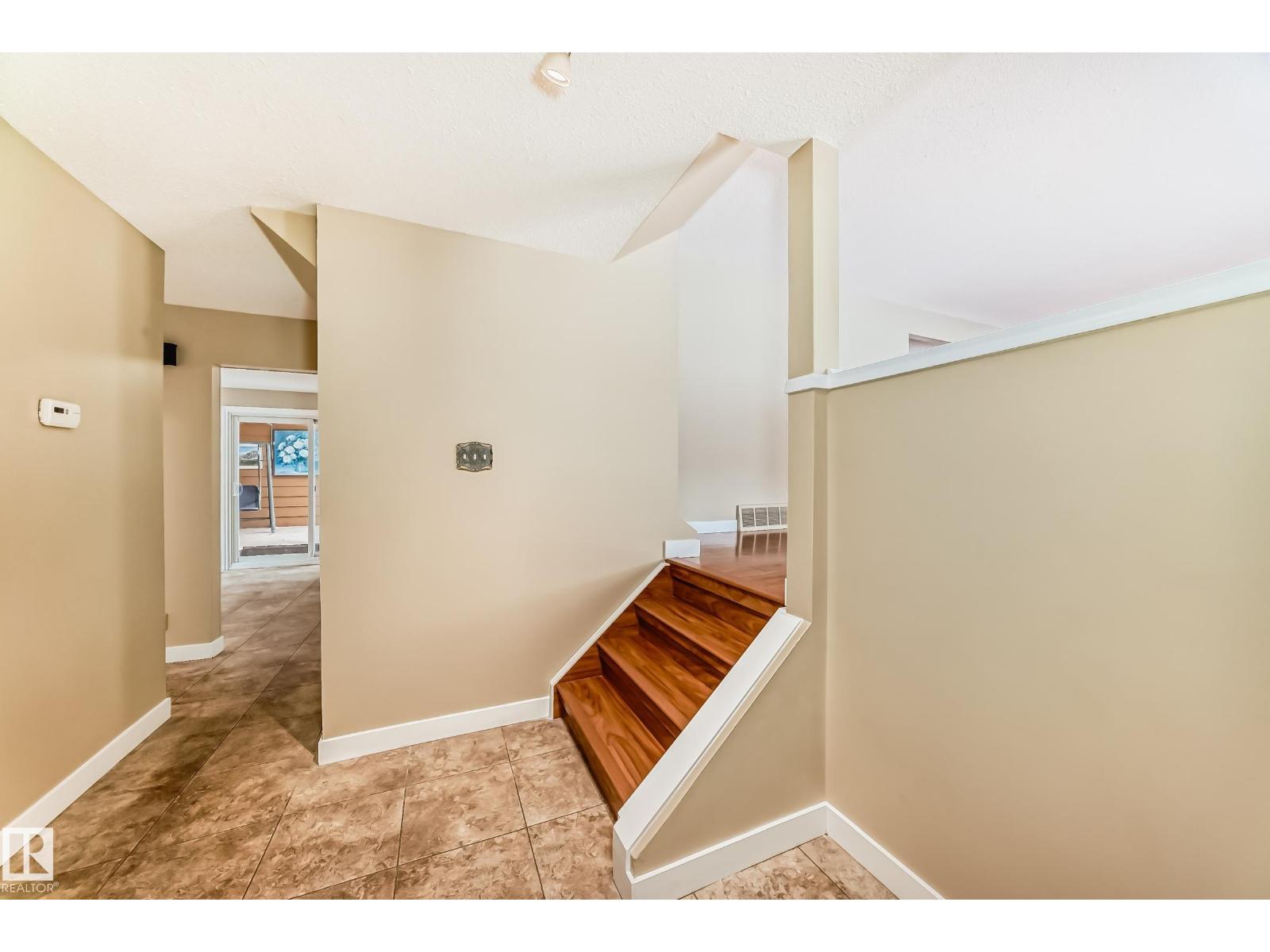 38 Lancaster CR