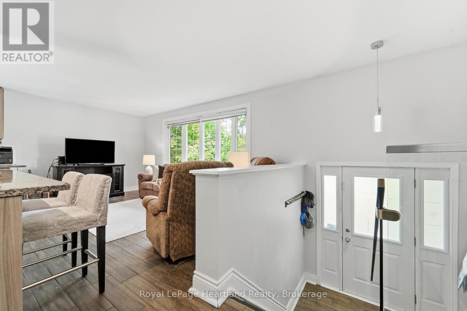 223 KEMP CRESCENT