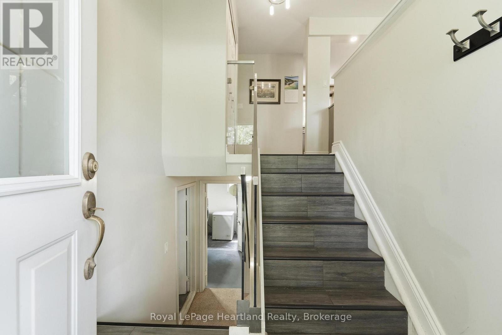 223 KEMP CRESCENT