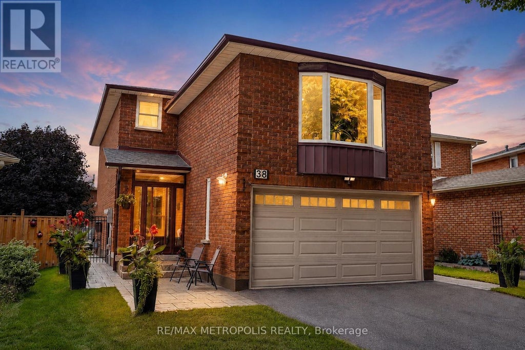 38 LANGHOLM COURT, BRAMPTON (HEART LAKE WEST), ON L6Z 2X9 - Image 1211381189.jpeg?d=l