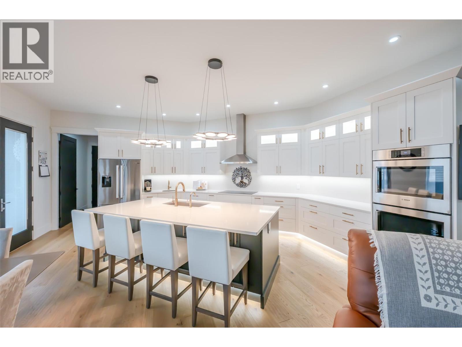 12102 Augusta Lane