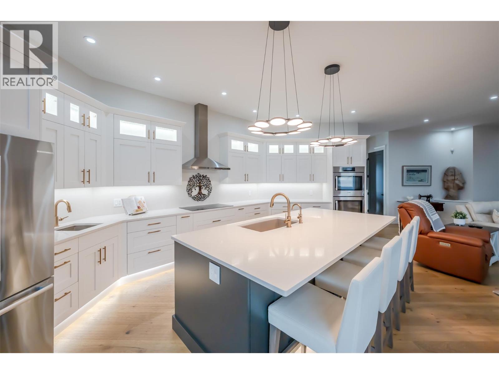 12102 Augusta Lane