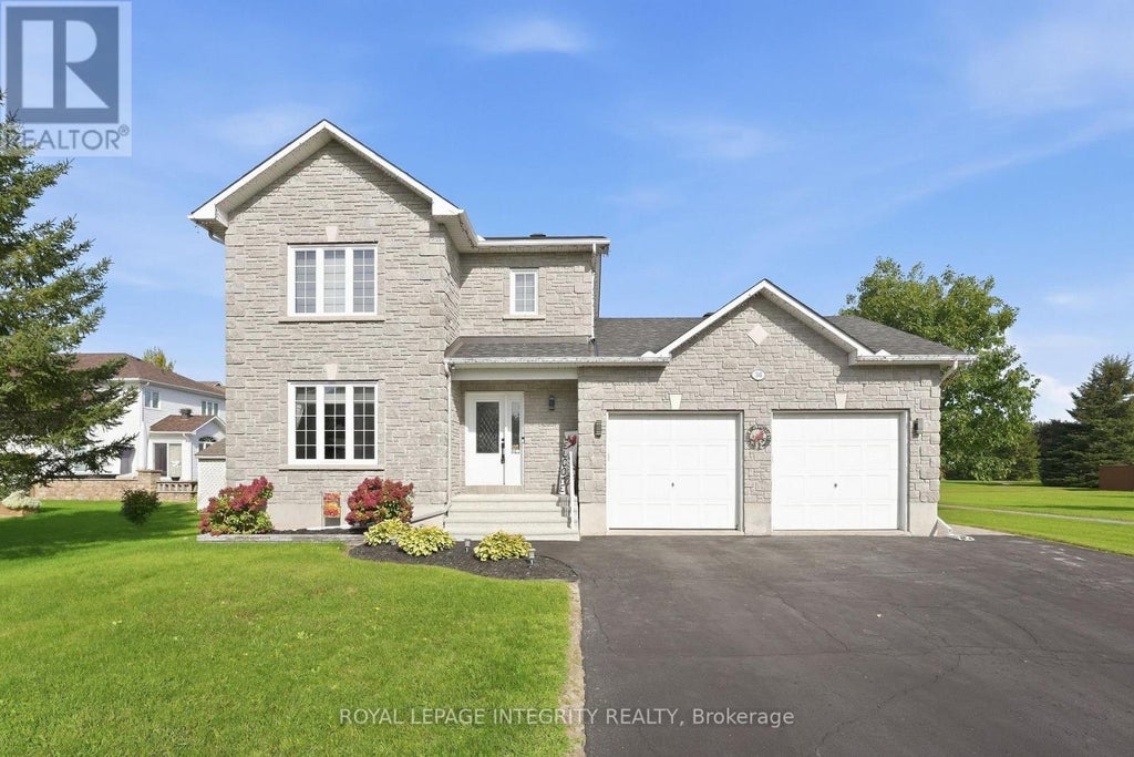 36 FRONTENAC BOULEVARD, RUSSELL, ON K0A 1W0 - Image 2065744170.jpeg?d=l