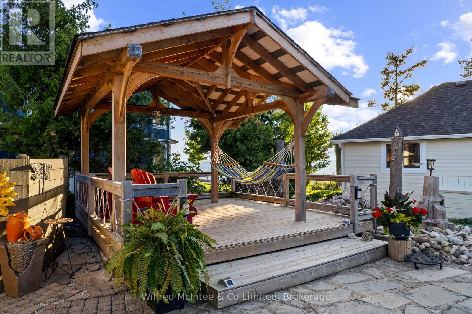 43 FENTON DRIVE