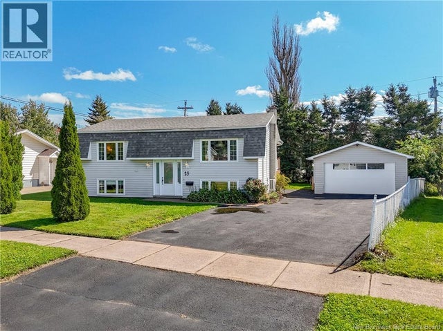 25 Satinwood Drive