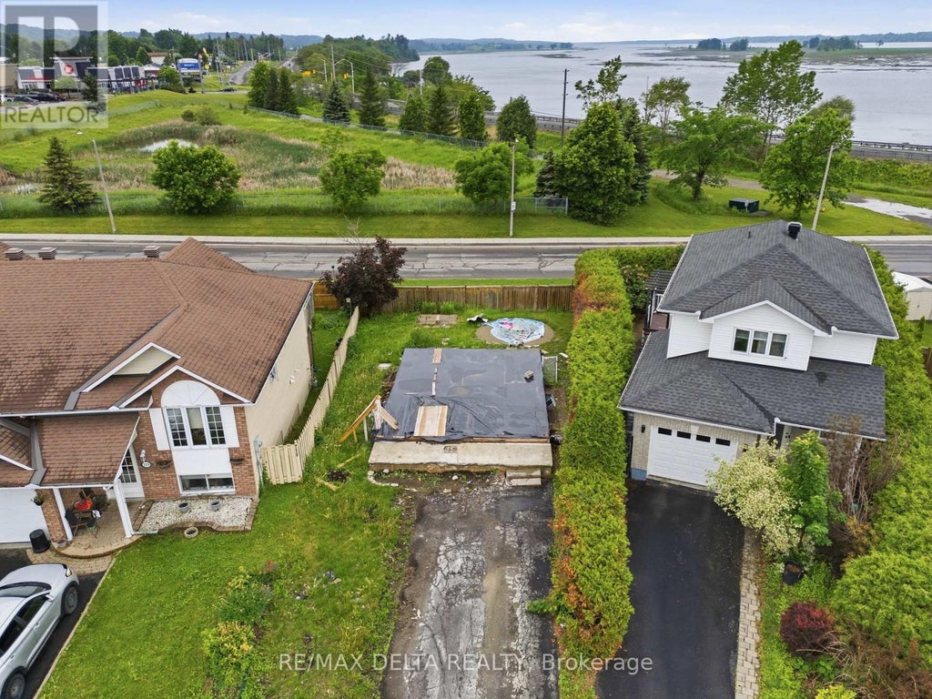 2165 CECILE CRESCENT