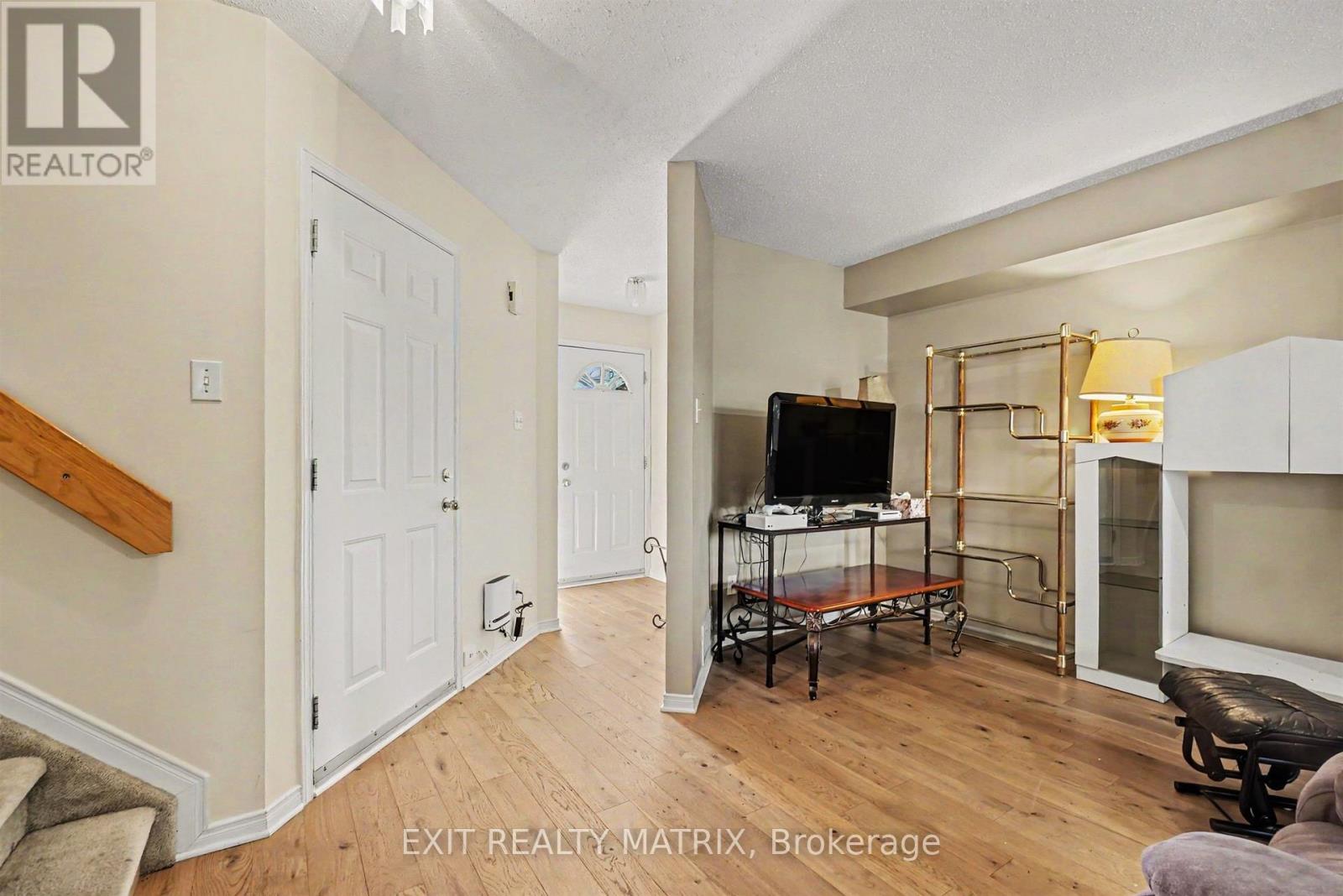 2209 SATURN CRESCENT - Photo 4
