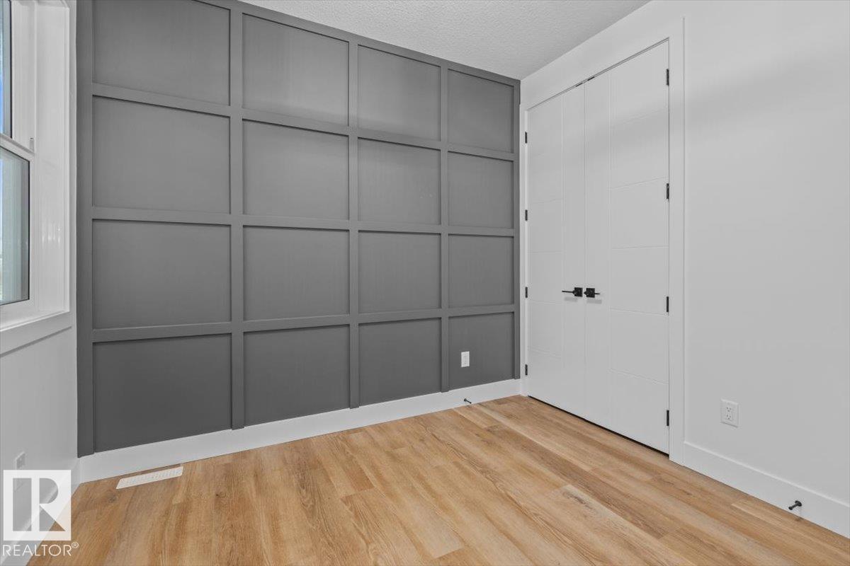 21 Sorel AV