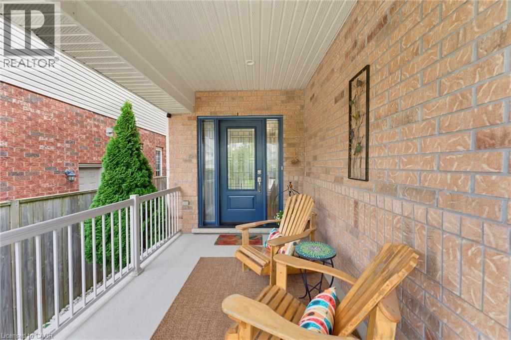 25 BLUEWATER Drive