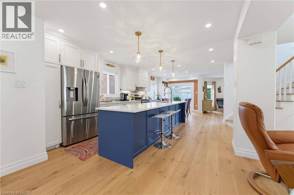 25 BLUEWATER Drive